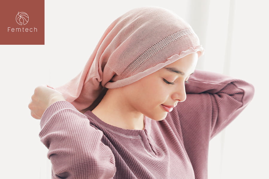 髪をやさしくつつむナイトヘアマスク